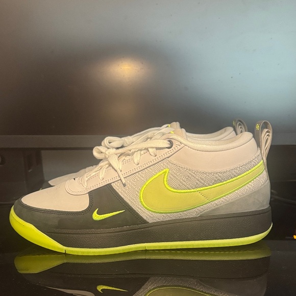 Nike Other - Nike Book 1 95